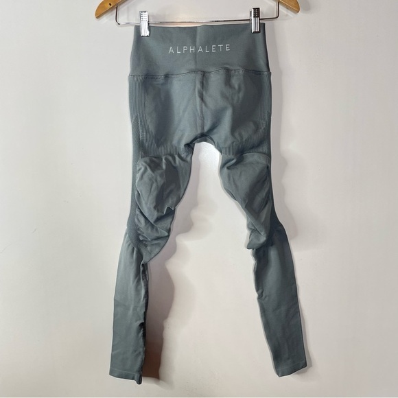 Alphalete Gray Aero Seamless Leggings Size Medium - Picture 4 of 7